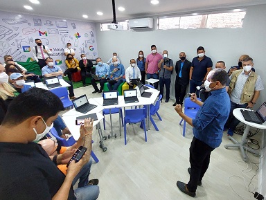 Maués inaugura Centro Tecnológico em parceria com Microsoft e Google