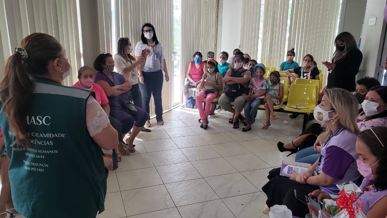 Prefeitura de Manaus e parceiros promoveram “Workshop com Elas” em ação de embelezamento na zona Sul