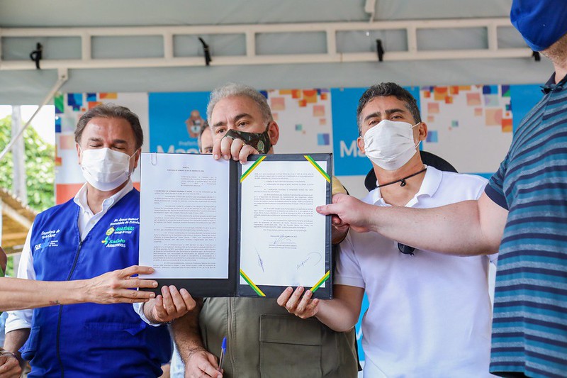 David Almeida determina revitalização de escola e iluminação pública da comunidade Bela Vista do Jaraqui