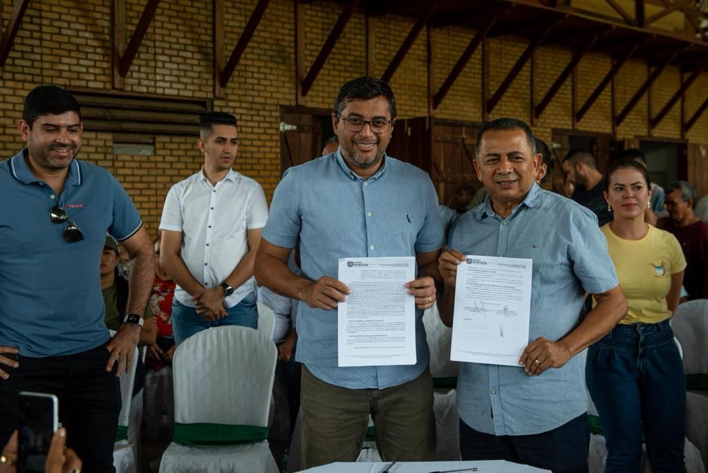 Em Rio Preto da Eva, Wilson Lima e Anderson Souza dão ordem de serviço para recuperação do sistema viário e do ramal ZF-7