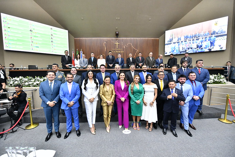 Prefeito David Almeida prestigia posse dos novos parlamentares da Assembleia Legislativa do Amazonas