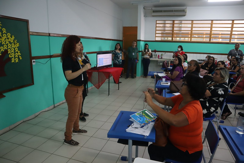 Educa+Manaus desenvolve plano de ação com professores da rede de ensino da prefeitura