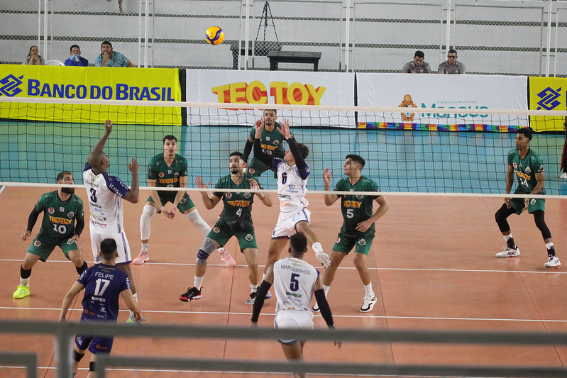 Prefeito David Almeida destaca grande público durante partida do Manaus Vôlei/ Tec Toy