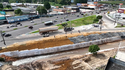 Obra da prefeitura avança na Torquato Tapajós e chega a 65% dos serviços concluídos