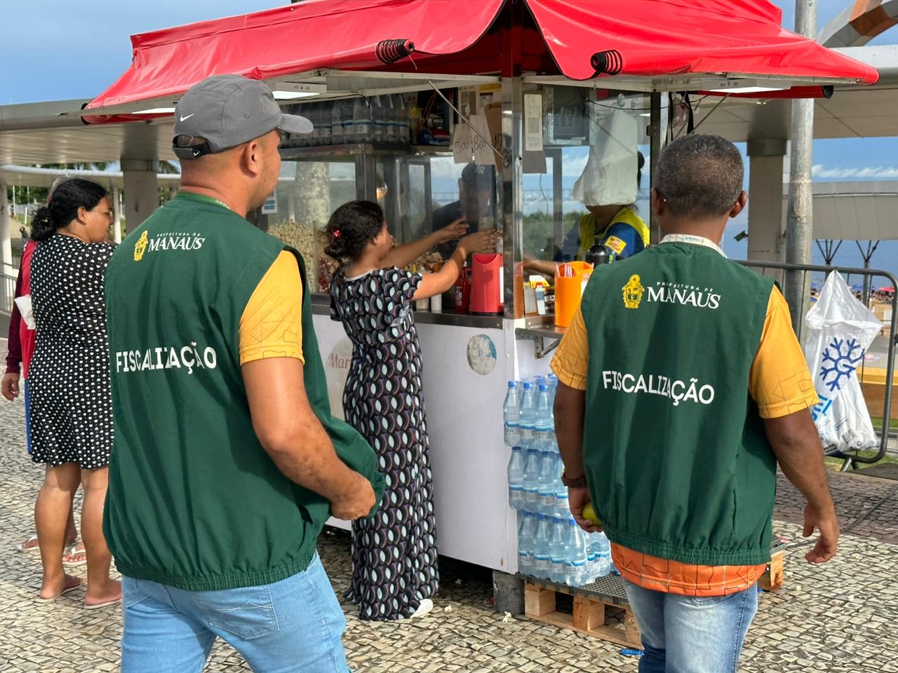 Prefeitura ordena comércio informal nos locais onde acontecem as comemorações do Dia do Trabalhador