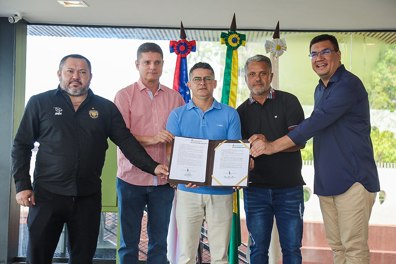 Prefeito anuncia apoio para clubes amazonenses que disputam a Série C do Campeonato Brasileiro de Futebol