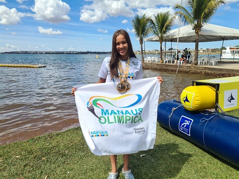 Com dobradinha de ouro em Brasília, nadadora do ‘Manaus Olímpica’, da prefeitura, torna-se tricampeã brasileira infantil de Águas Abertas