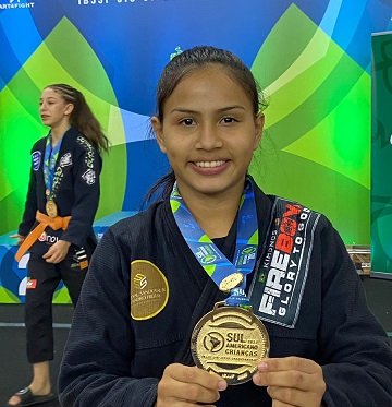 No Rio de Janeiro, jovem atleta do ‘Manaus Olímpica’ é campeã sul-americana de Jiu-Jítsu