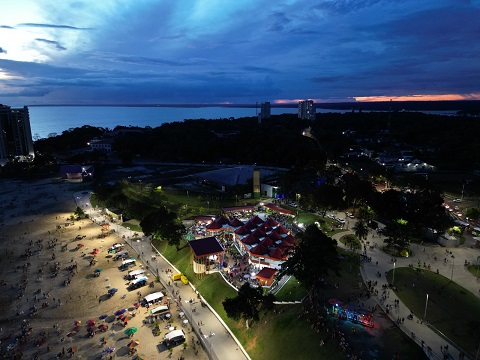 Casa de Praia Zezinho Corrêa recebe show especial de Dia dos Pais neste fim de semana