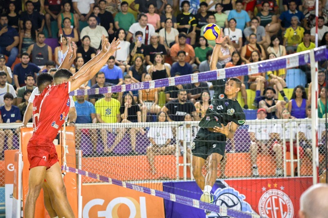 Com apoio da torcida no ‘Bergão’, Manaus Vôlei estreia com revés na Superliga B de voleibol masculino